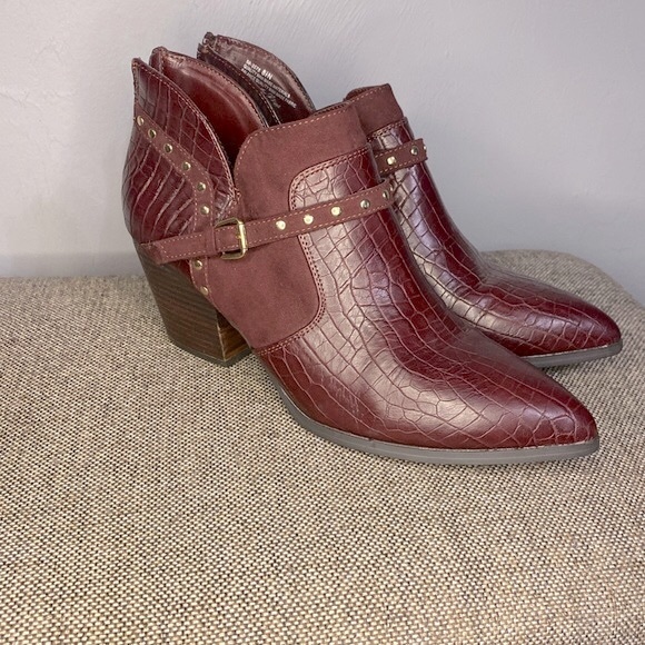Bella Vita ankle booties, size 8 1/2N. - Picture 1 of 13